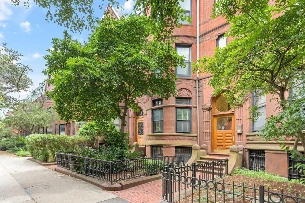 473 Beacon St, Back Bay