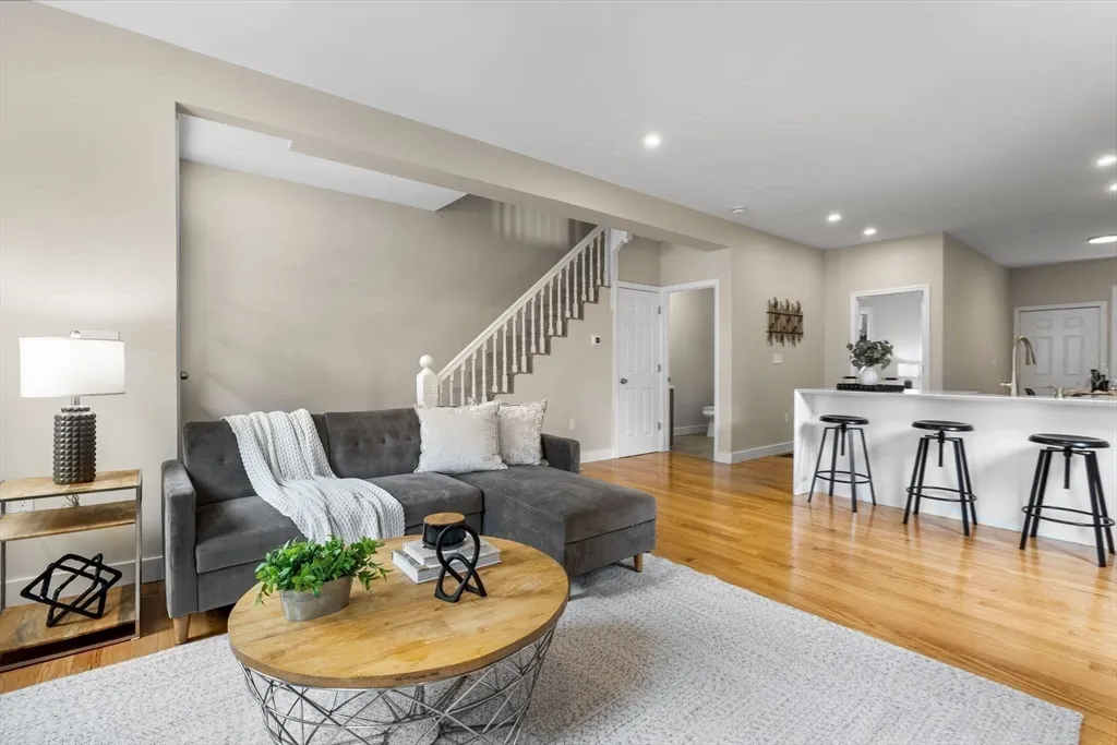 362 Silver St, South Boston