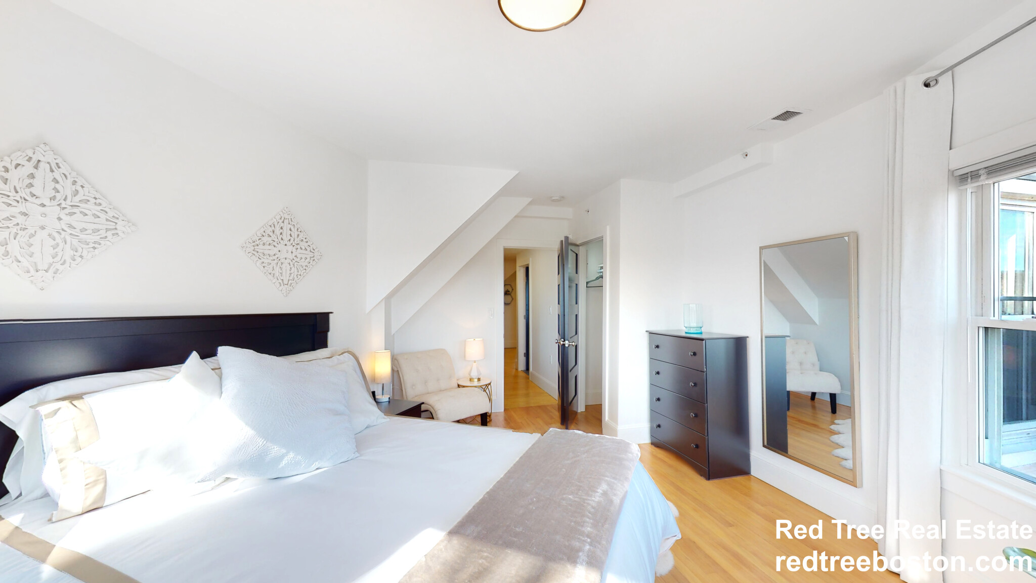 659 South St, Roberts