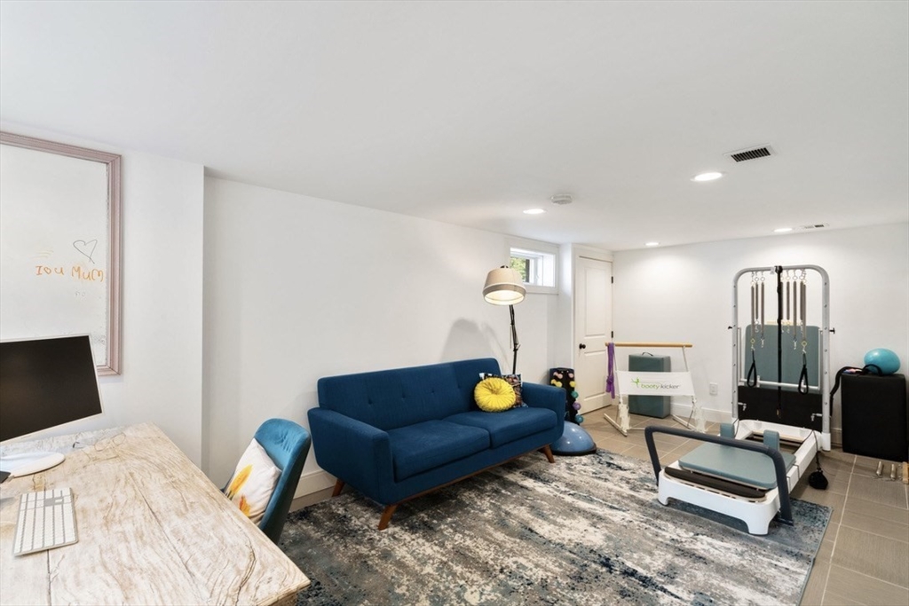 265 Jackson St, Newton