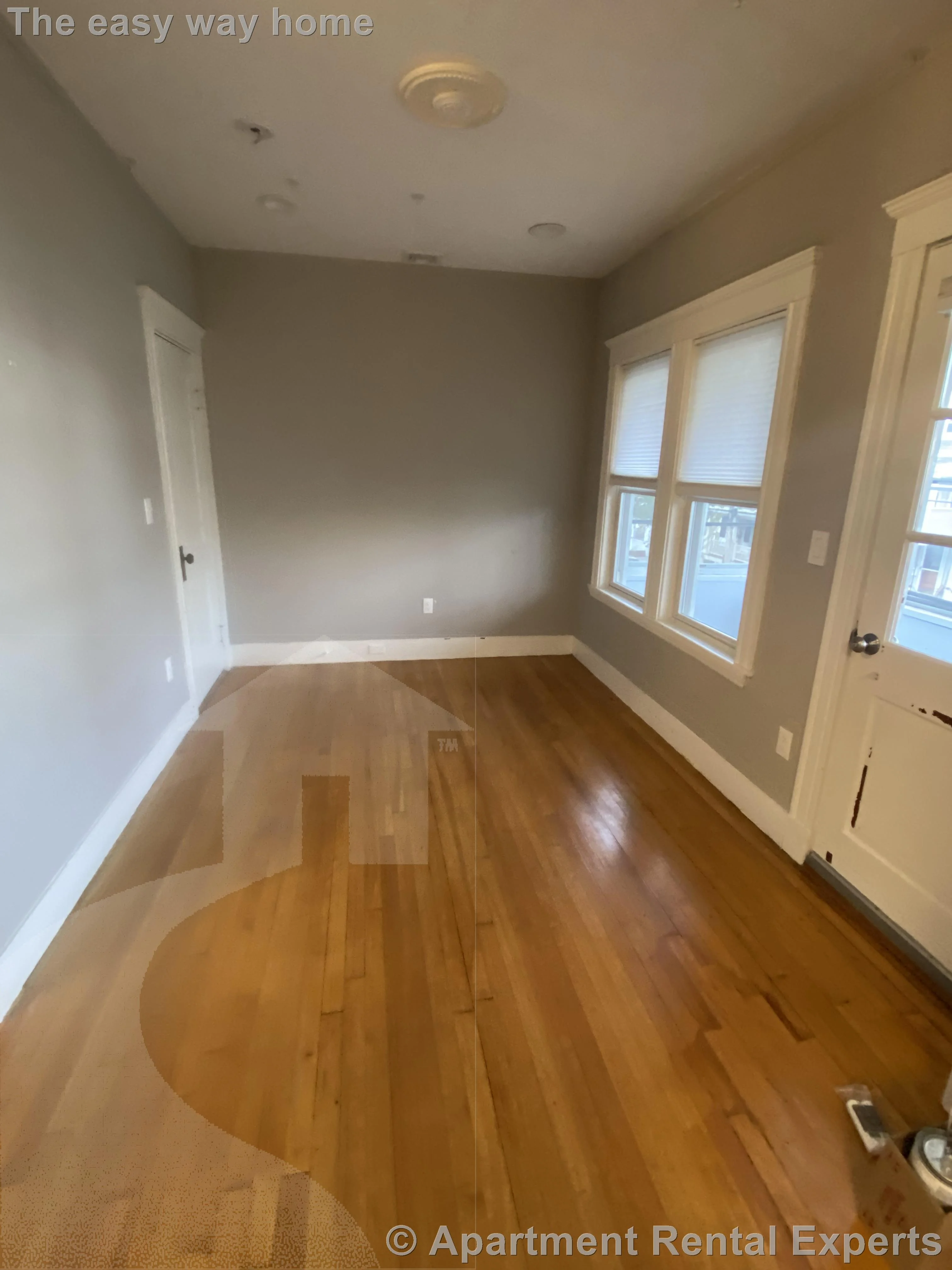 67 Bristol Rd, Tufts