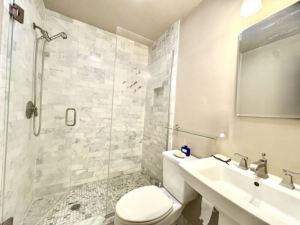 86 Commonwealth Ave, Back Bay