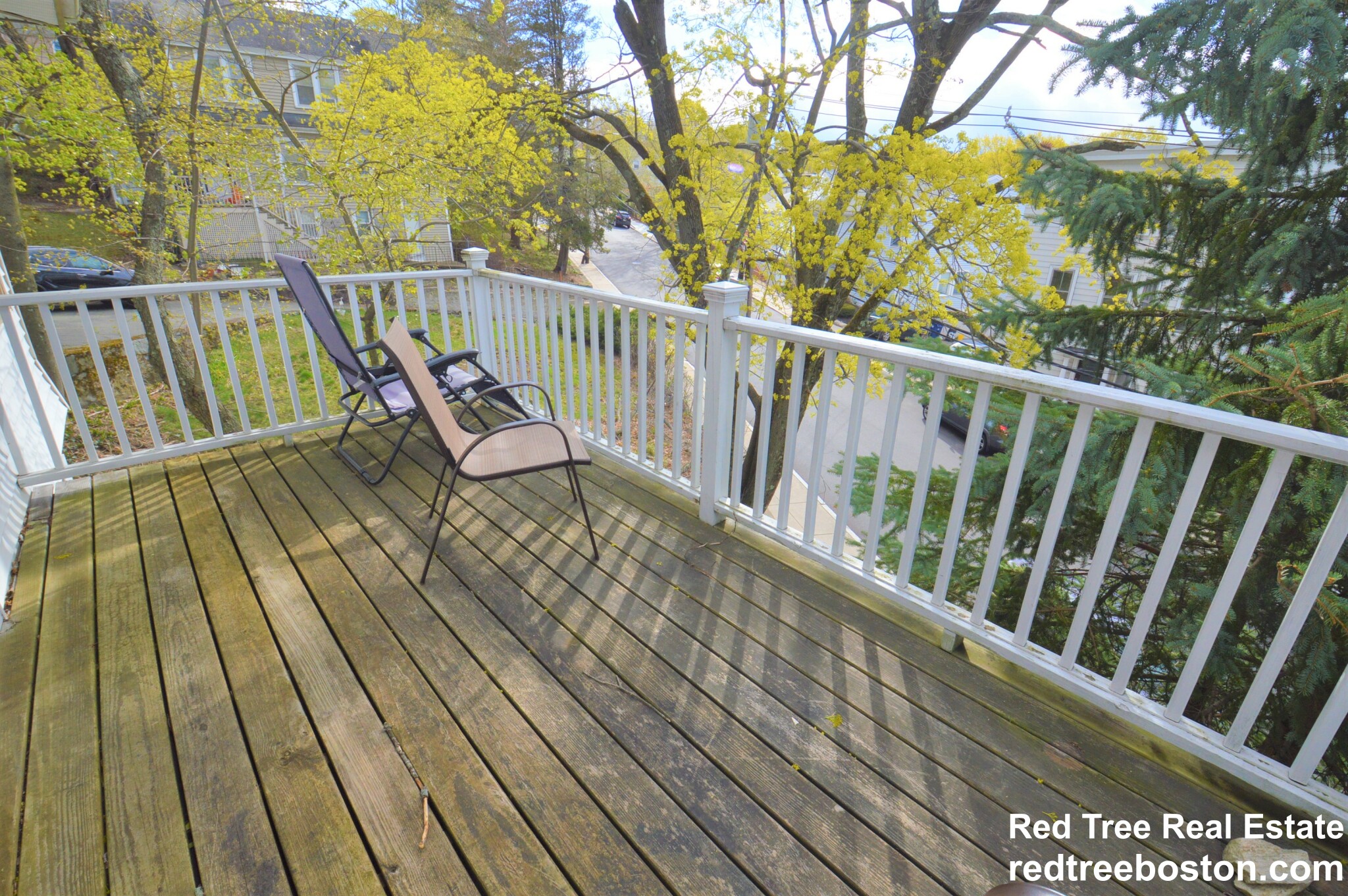 14 Breck Ave, Oak Square