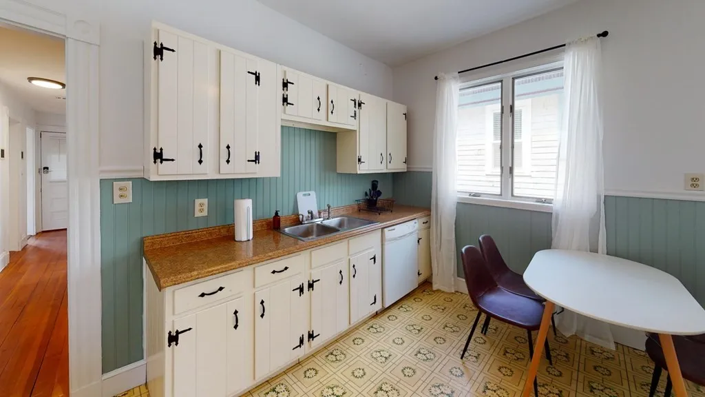 30 Roseclair, Boston