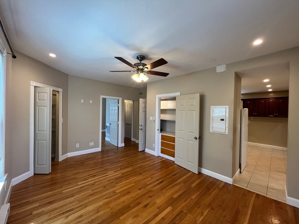 2 Woodville Park, Roxbury