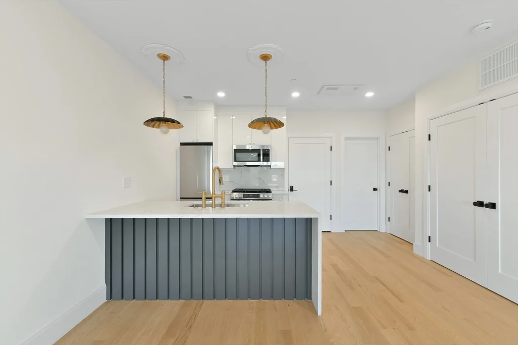 219 Paris, East Boston