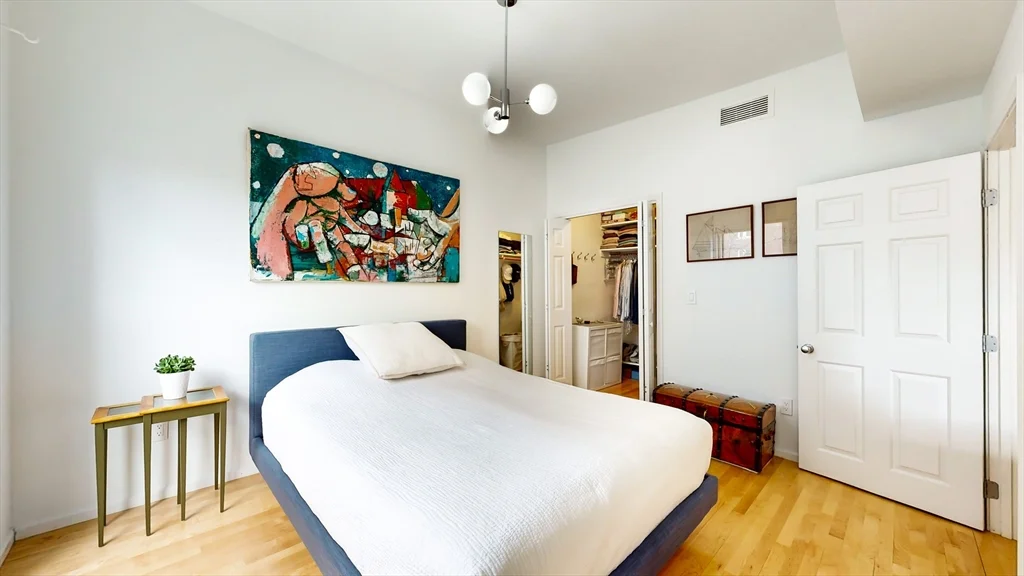 23 Bay State Rd, Back Bay