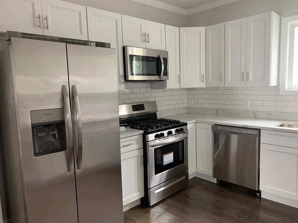 20 Meadow St, Fall River