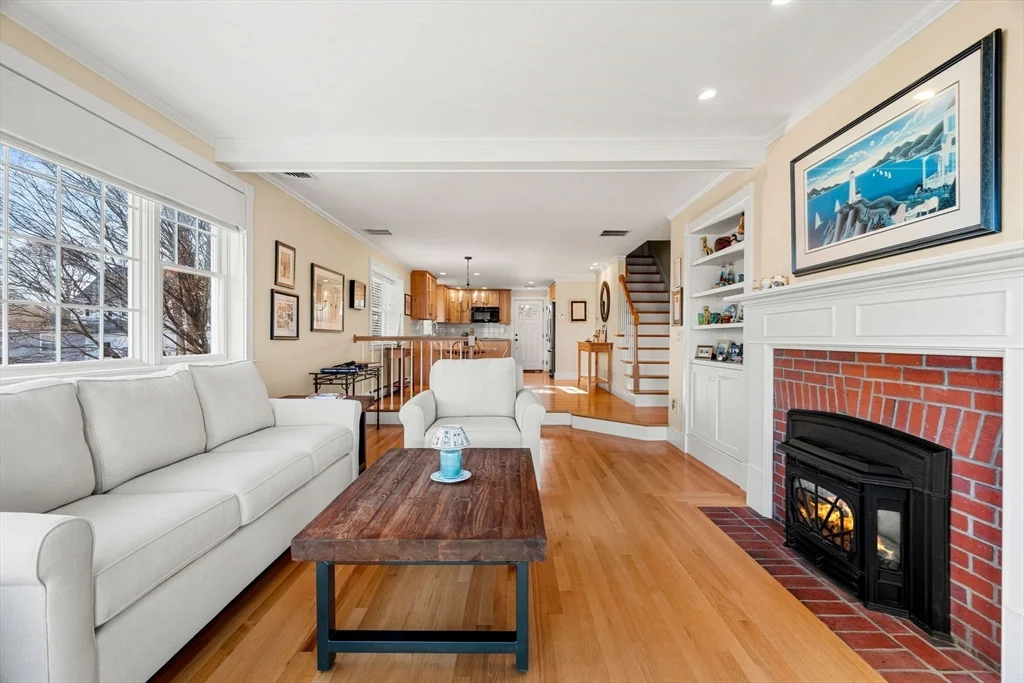 30R Harbor St, Danversport