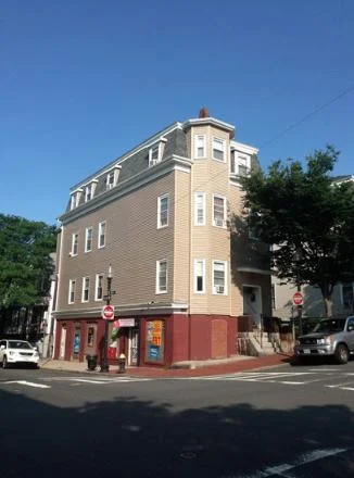 75 Putnam St, Eagle Hill