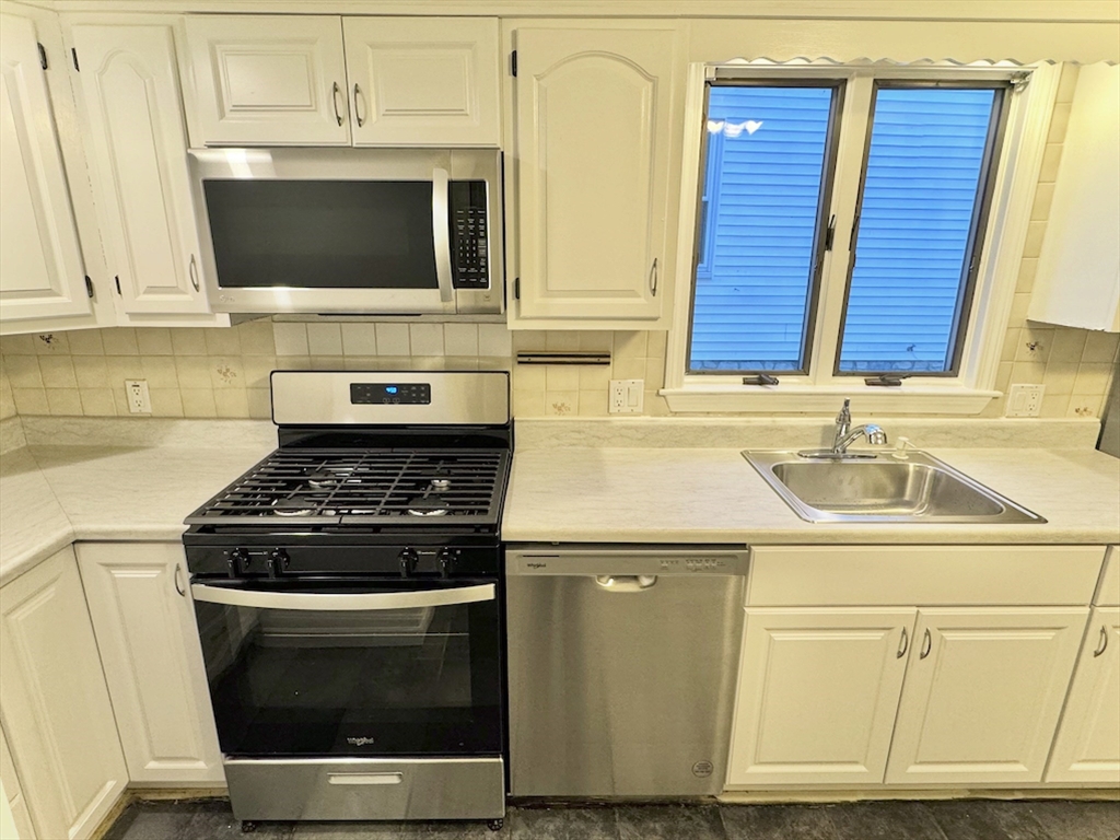 16 Kondazian St, Watertown