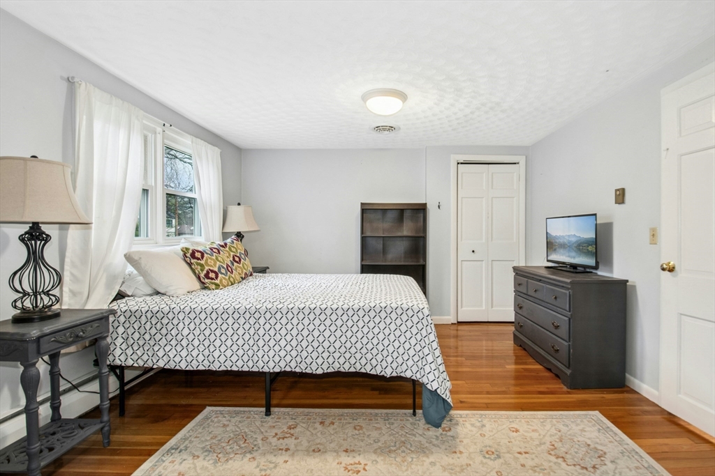 67 S Oxford Rd, Millbury