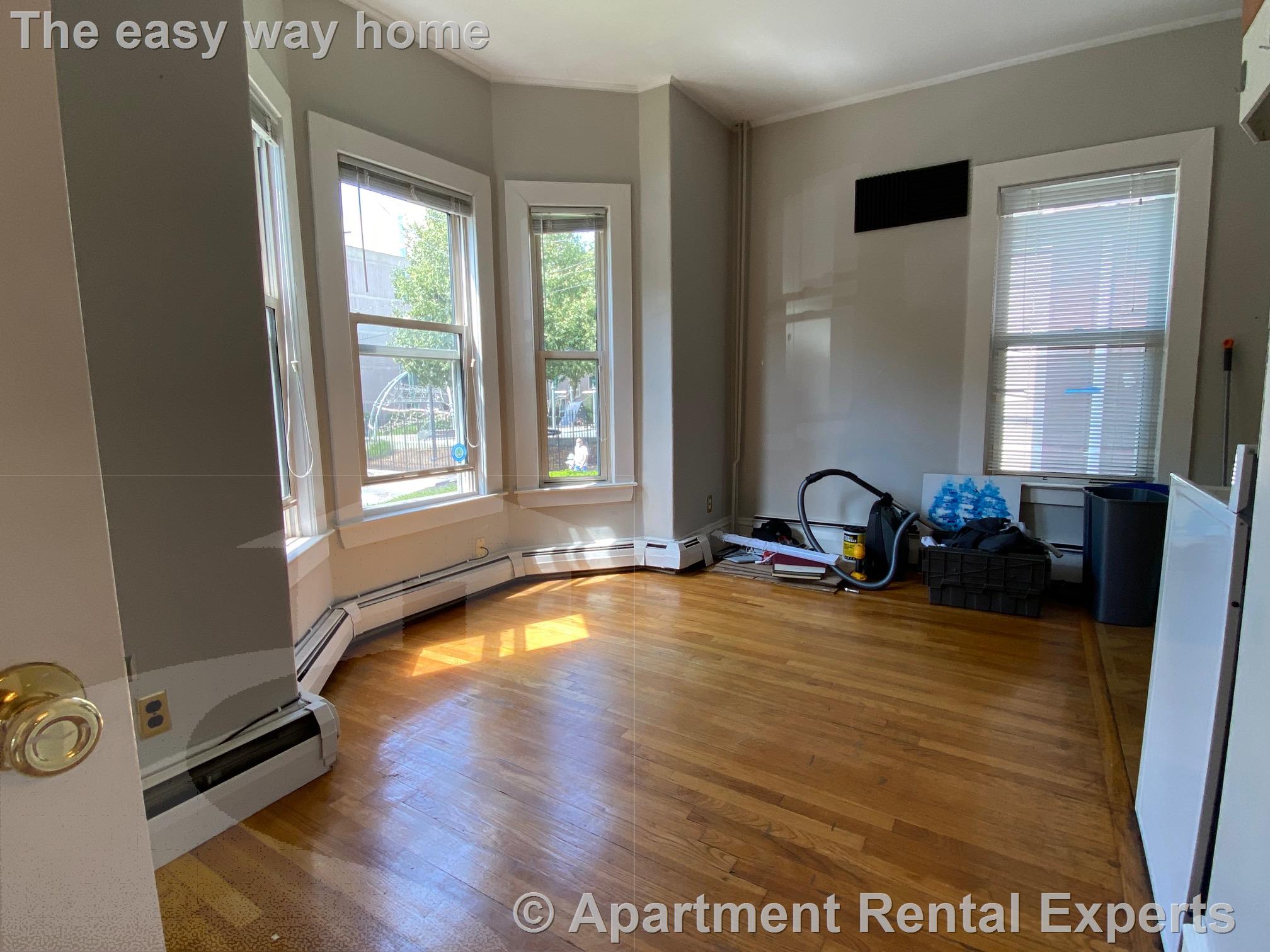 220 Banks St, Riverside