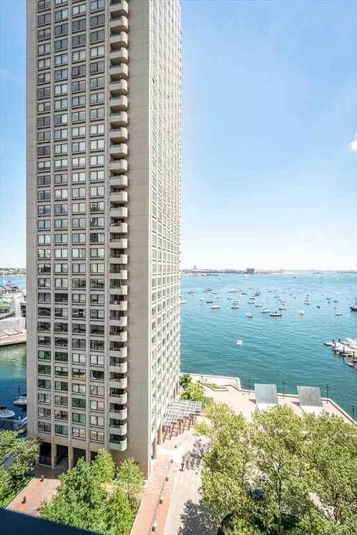 85 E India Row, Waterfront