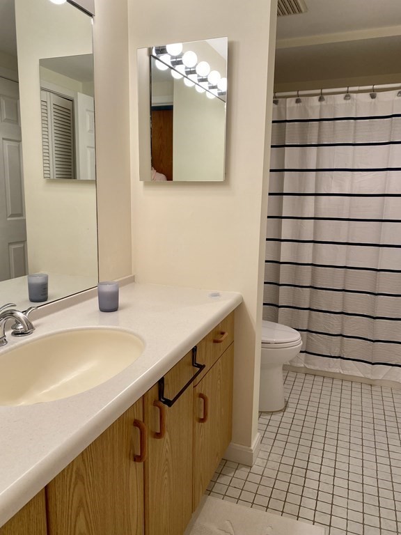 304 Commodore Ct, Spinnaker Island