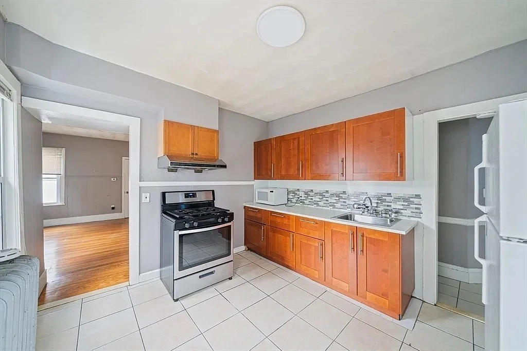 39 Lincoln St, Malden