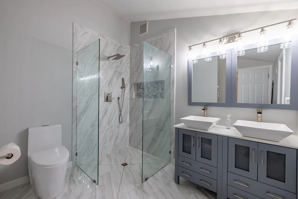 65 Sassamon Ave, Milton