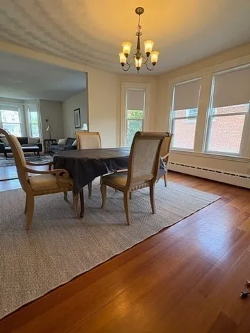 664 Washington St, Oak Square