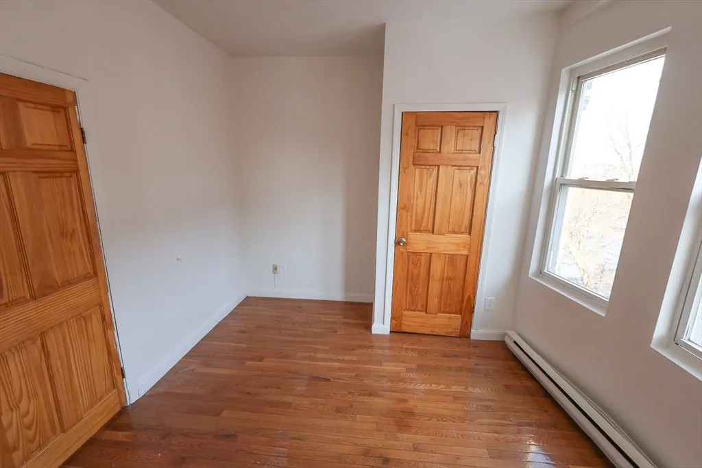 1 Kenilworth St, Roxbury