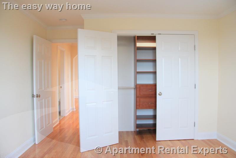 60 Brattle St, Harvard Square