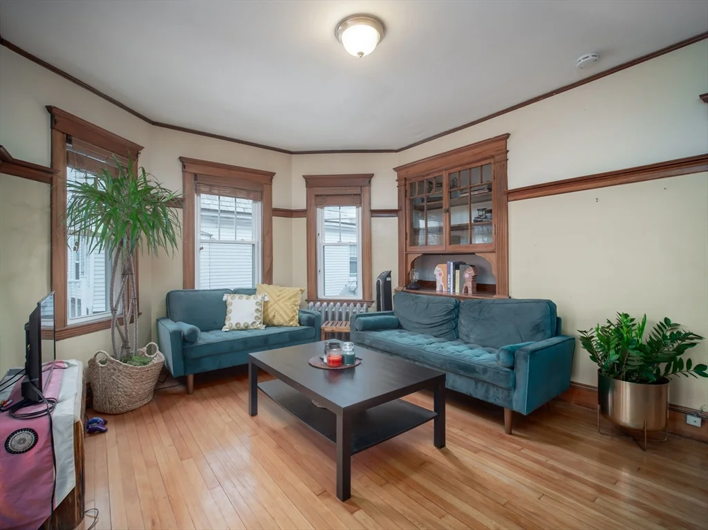 60 Powder House Blvd, Tufts