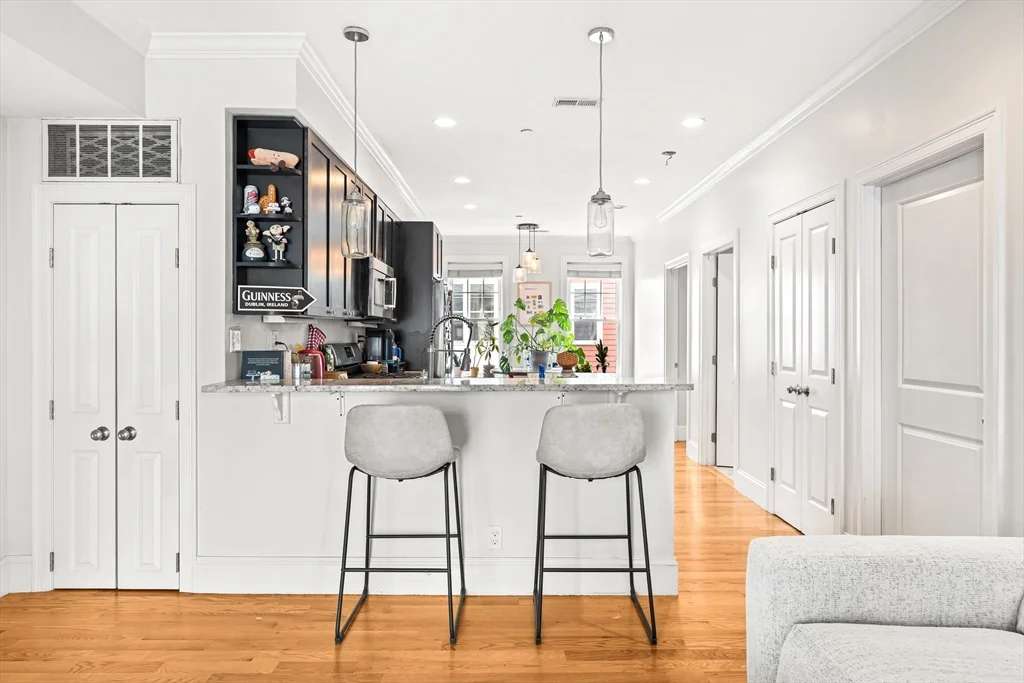 180 Gold St, South Boston