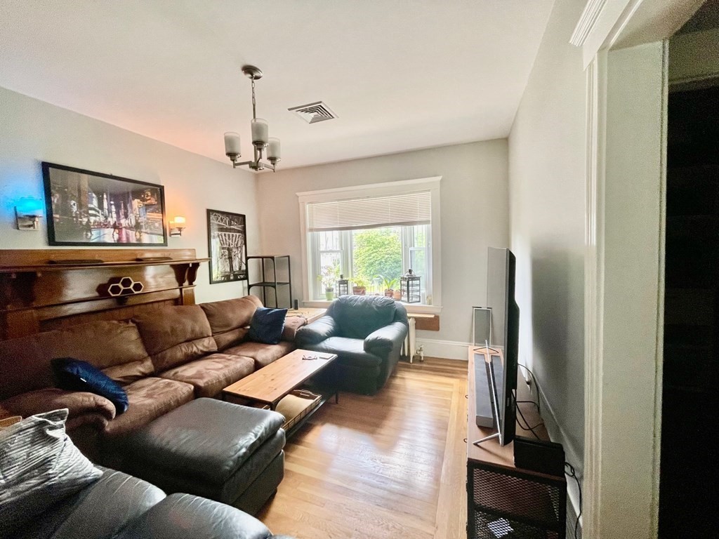 163 Tremont St, Newton Corner