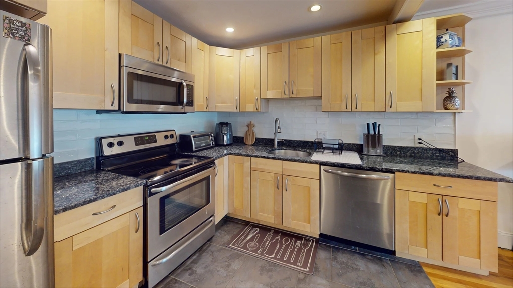 121 Tremont St, Brighton