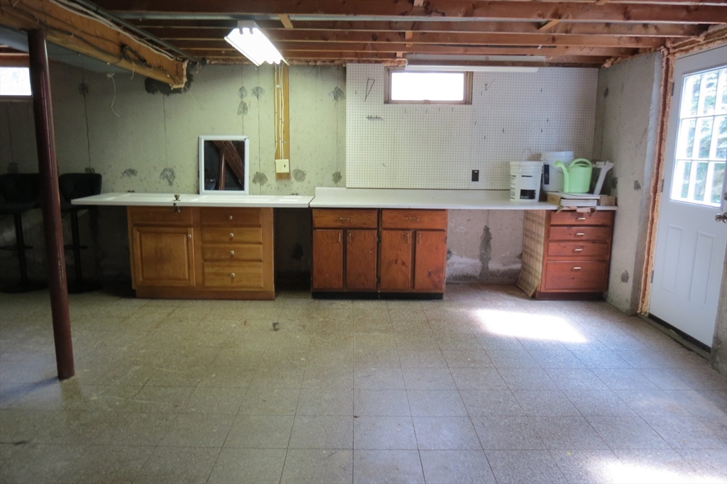 123 Low St, Newburyport