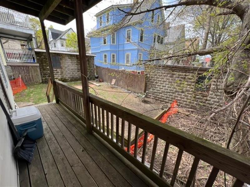 128 Cedar St, Powder House Square