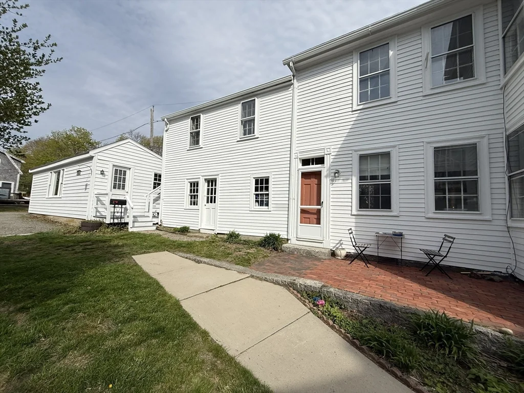32 Mount Pleasant St, Rockport