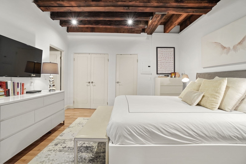 28-32 Atlantic Ave, Waterfront