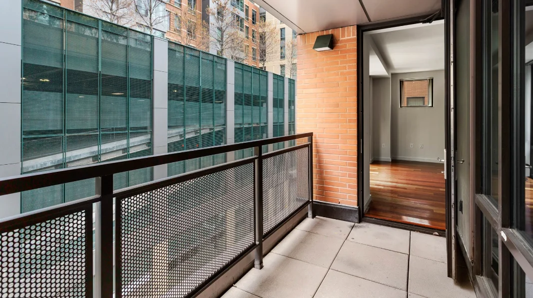 101 Canal St, West End