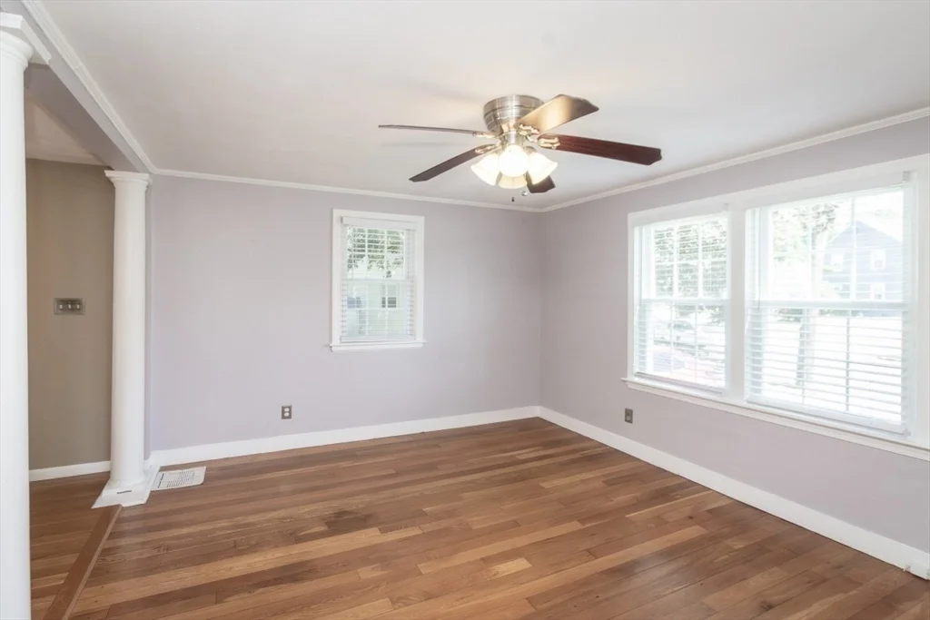 32 Hamilton Rd, Wakefield