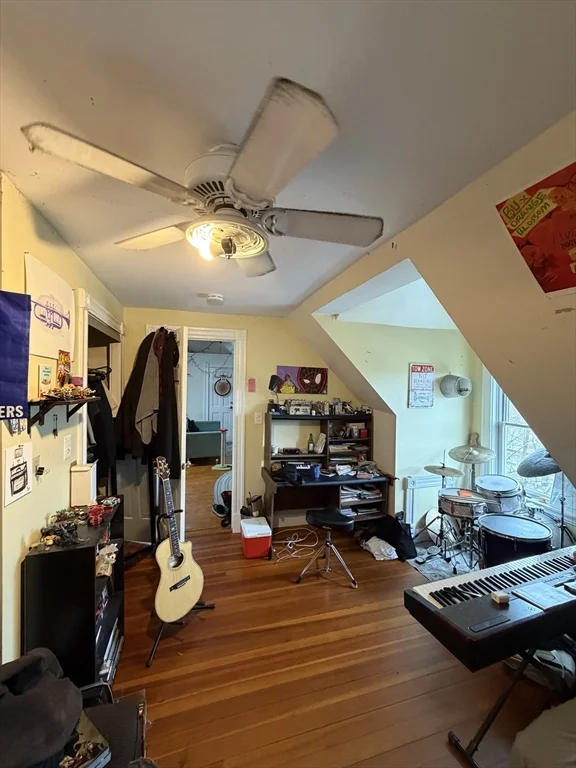 62 Ridgemont St, Allston