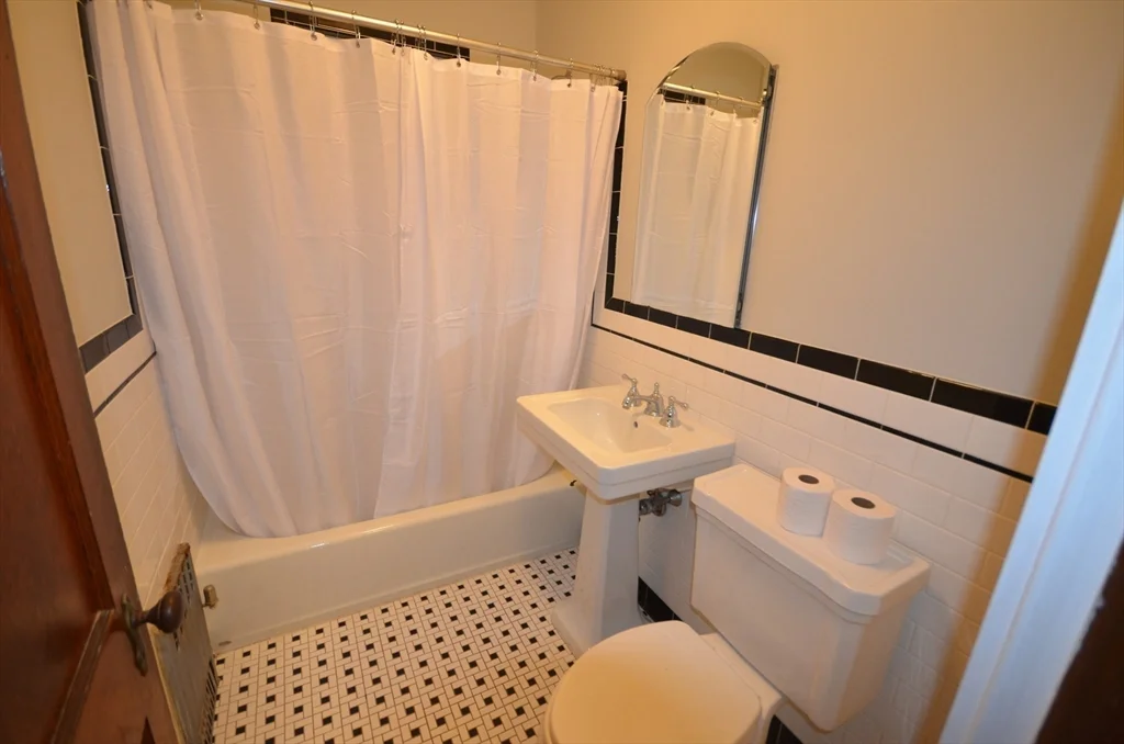 77 Walk Hill St, Jamaica Plain