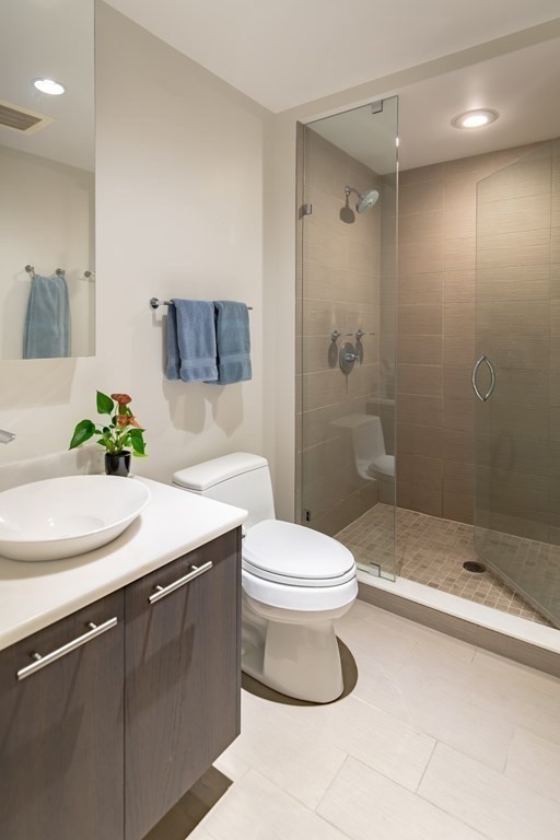 110 Stuart St, Downtown