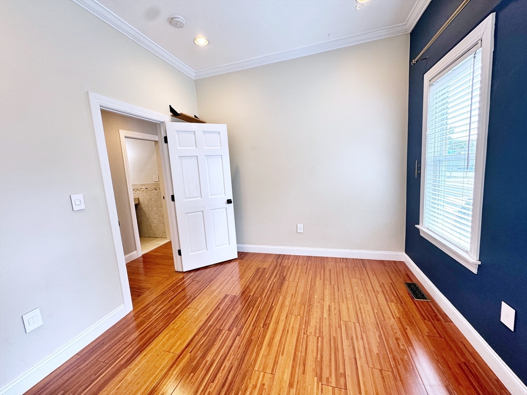 499-501 Sumner St, East Boston