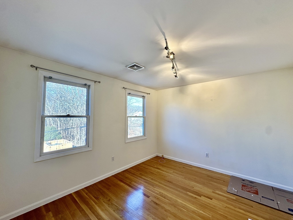 17 Hamlet St, Newton