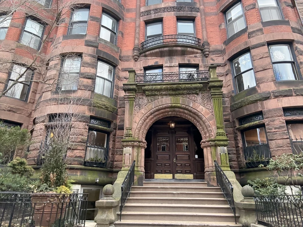 259 Beacon St, Back Bay
