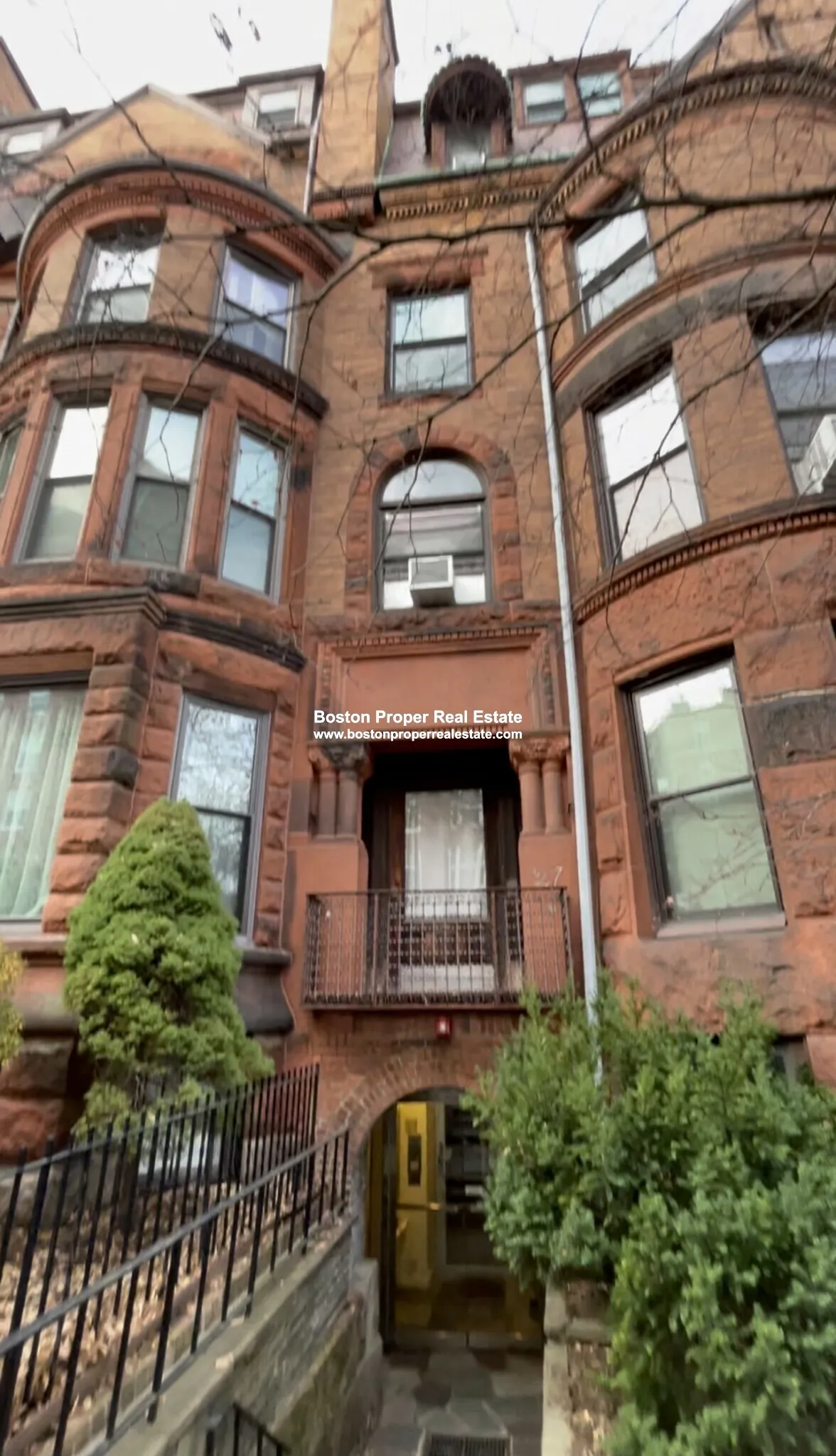 27 Bay State Rd, Fenway