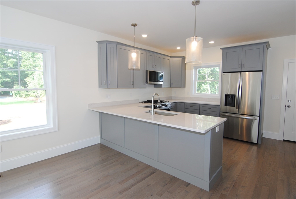 1 Scout Ln, Nashua