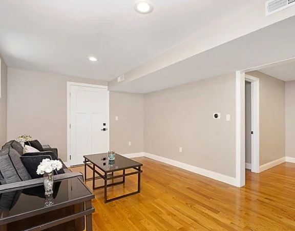 68 Edward St, Medford