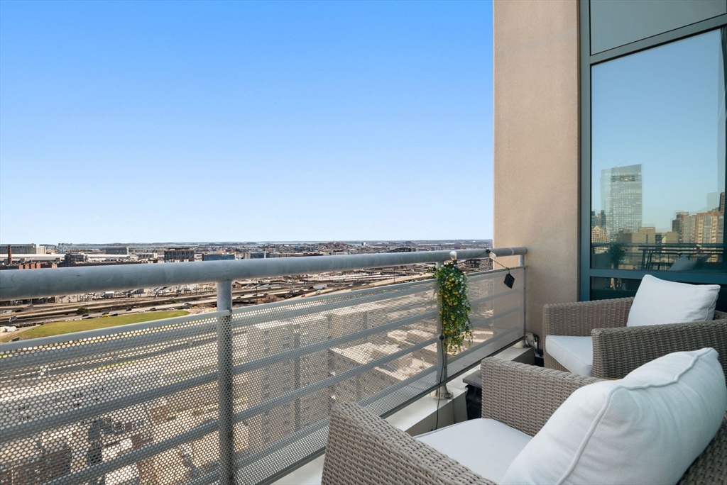 1 Nassau St, Chinatown