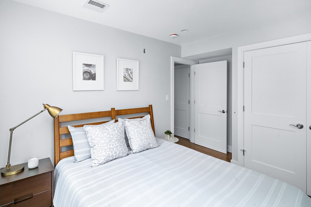 650 Hyde Park Ave, Roslindale