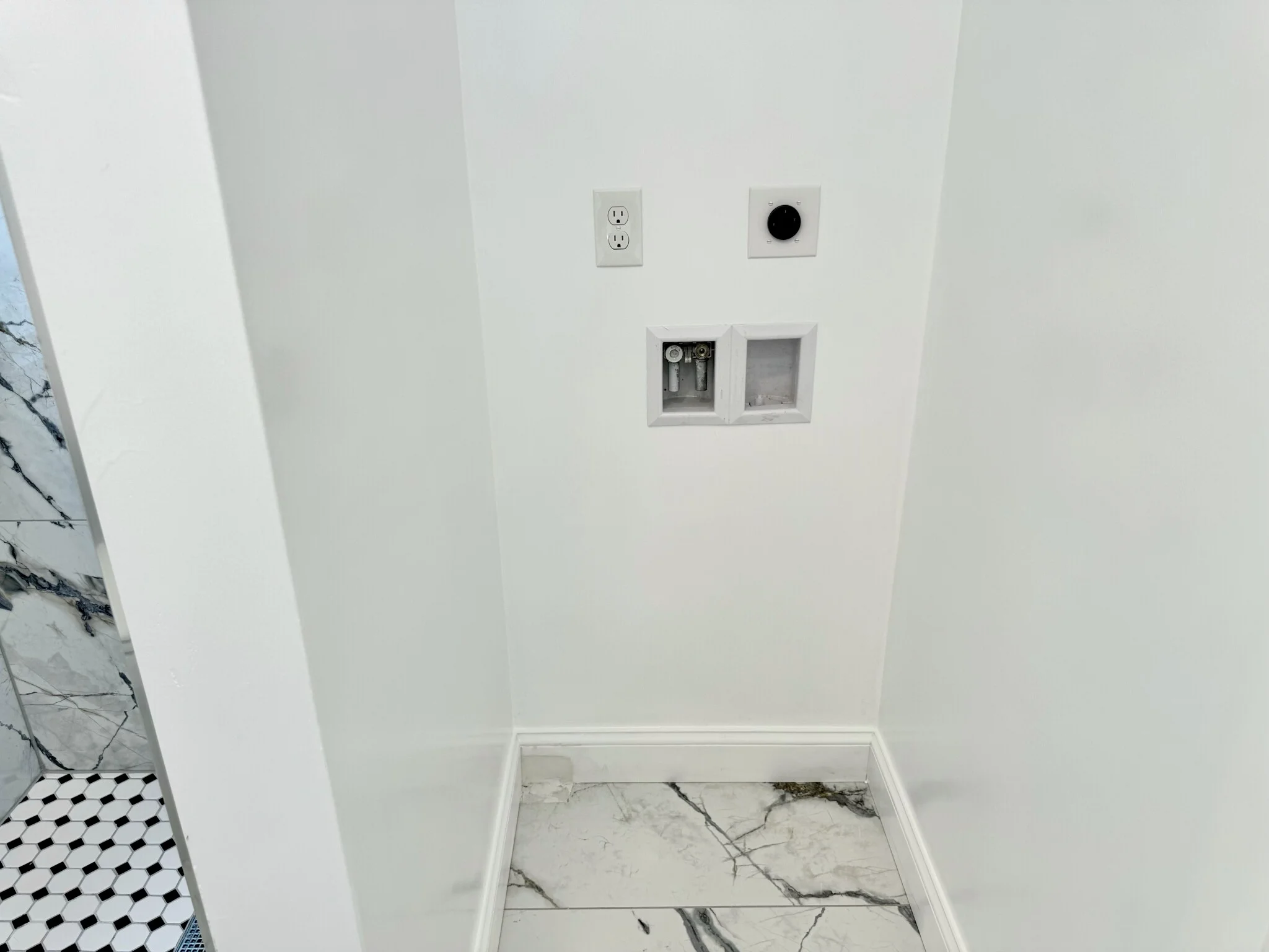 190 Hillside St, Mission Hill