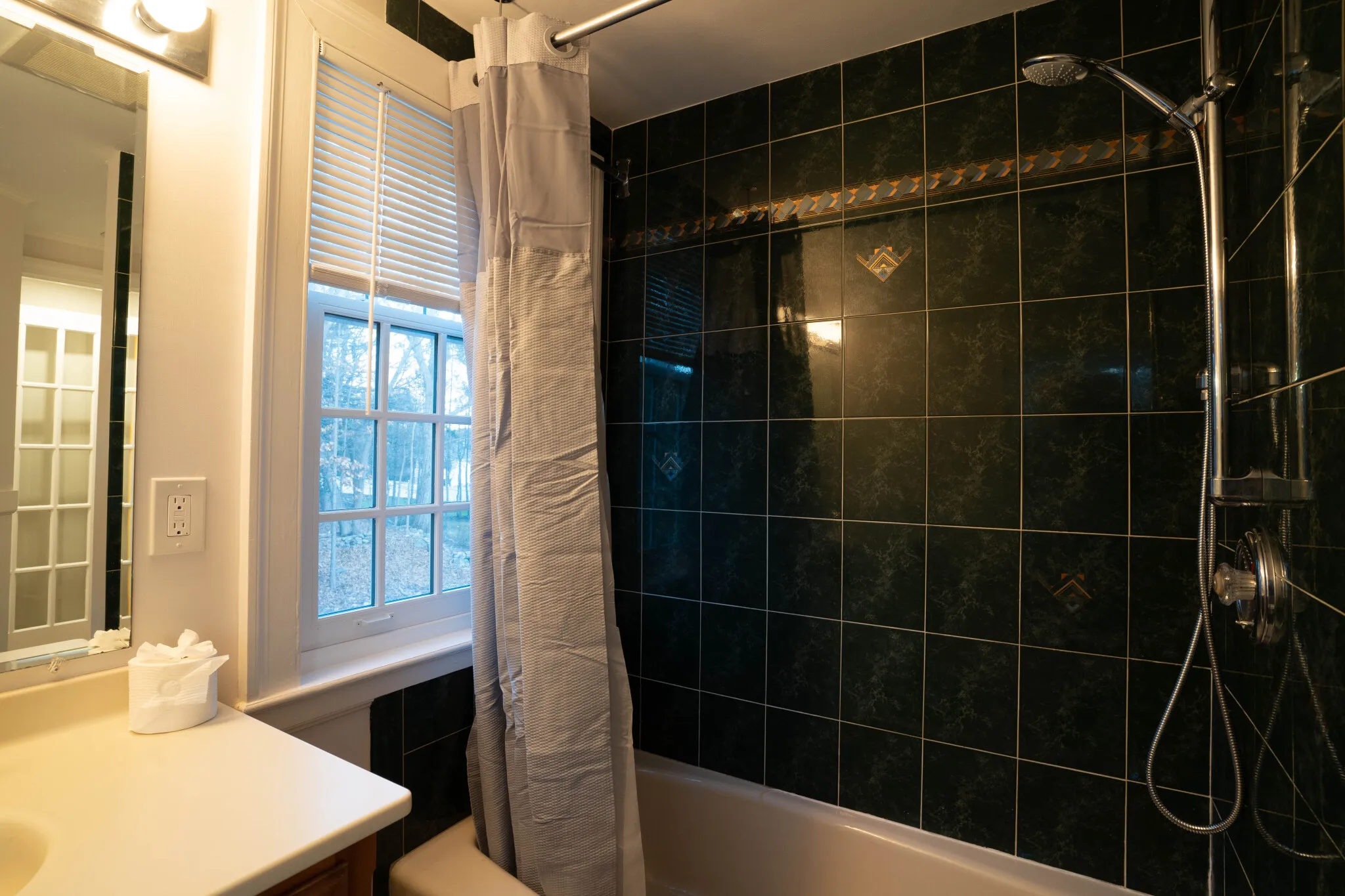 40 Puddingstone Ln, Oak Hill