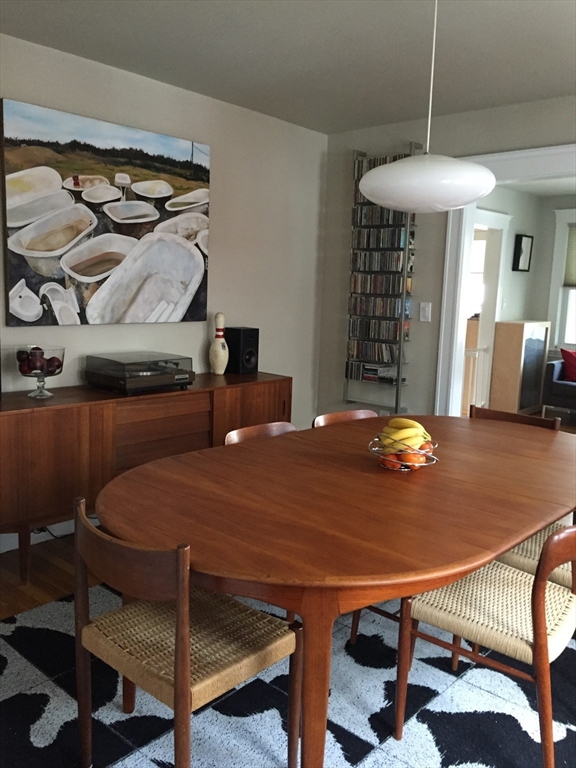 9 Irvington Rd, West Somerville