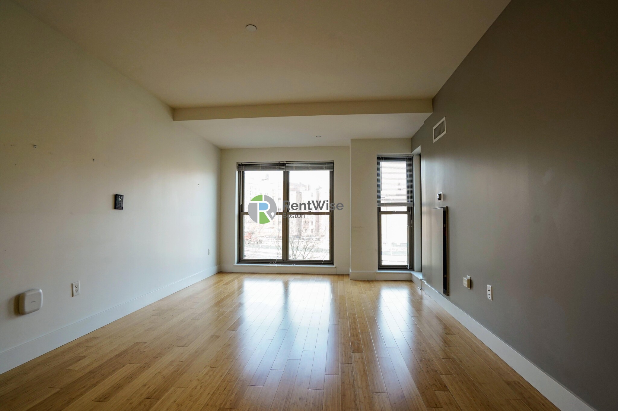 1085 Boylston St, Fenway