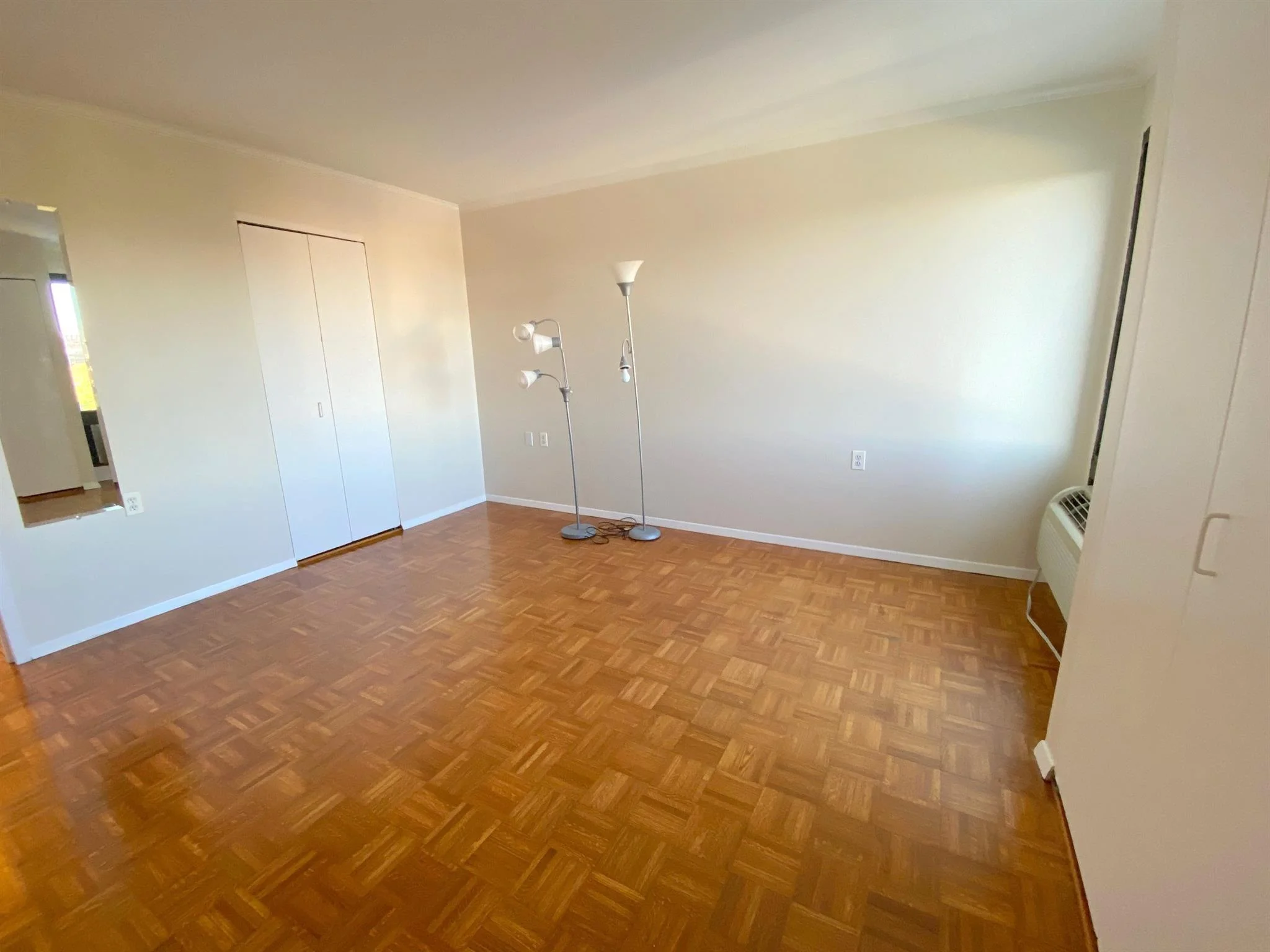 1105 Massachusetts Ave, Harvard Square